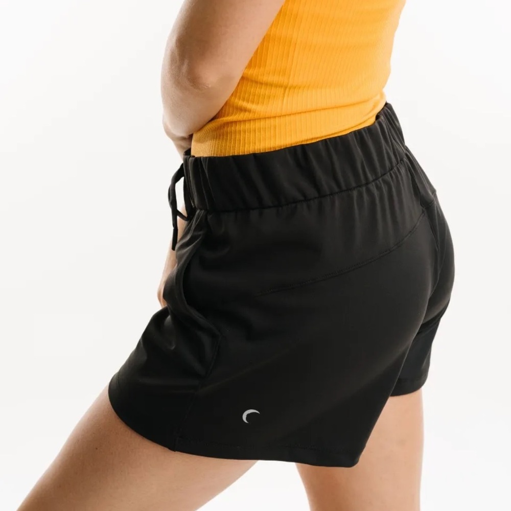 Zyia Club Shorts - Black M
